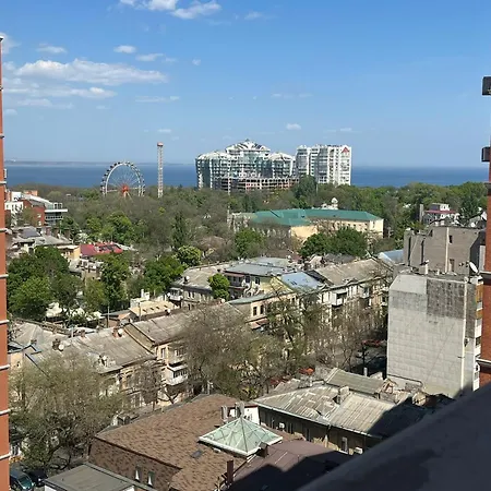 современная с видом на море рядом с парком шевченко, тихий центр, ланжерон 公寓 敖德萨