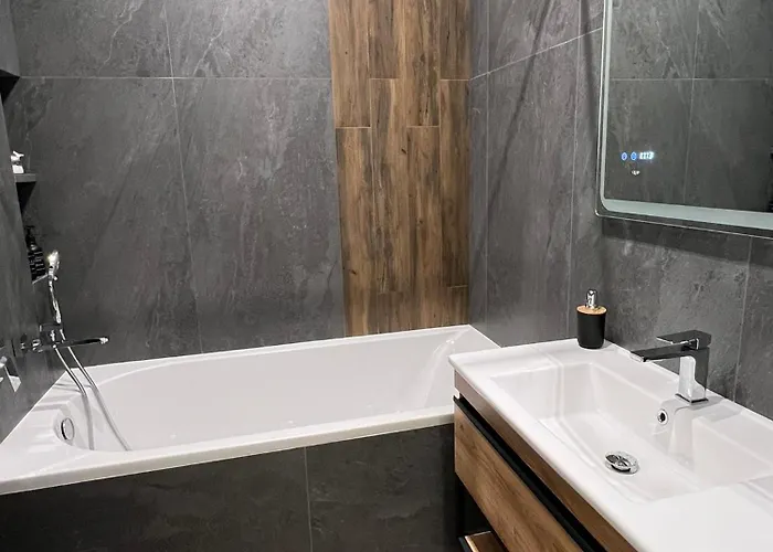 современная с видом на море рядом с парком шевченко, тихий центр, ланжерон * Odessza