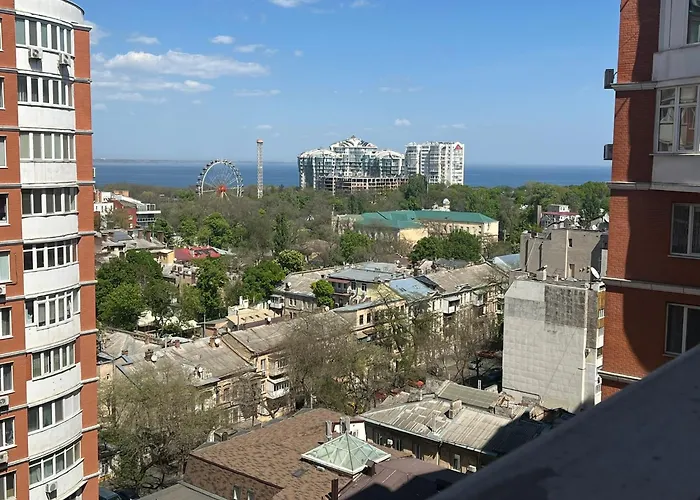 современная с видом на море рядом с парком шевченко, тихий центр, ланжерон 公寓 敖德萨
